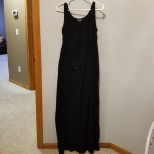 Oh Baby by Motherhood black maxi dress